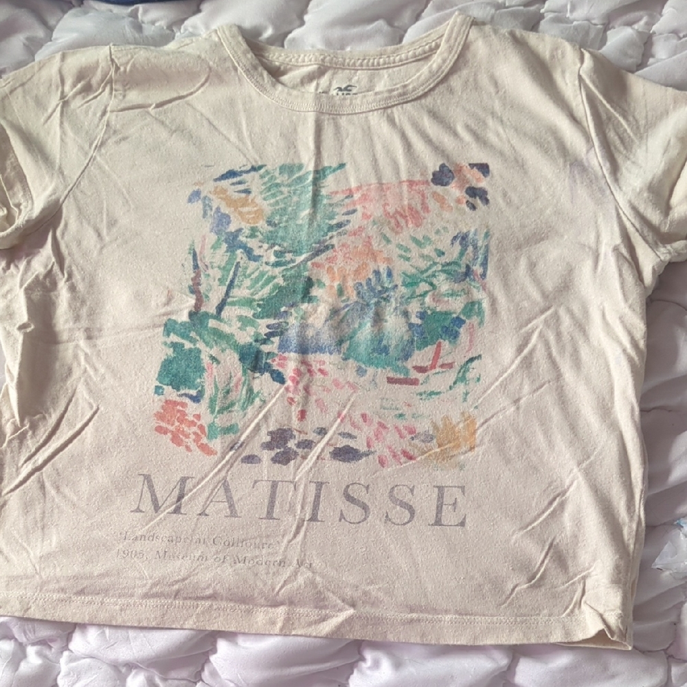 Hollister Matisse Artistic Cream Crop Top
